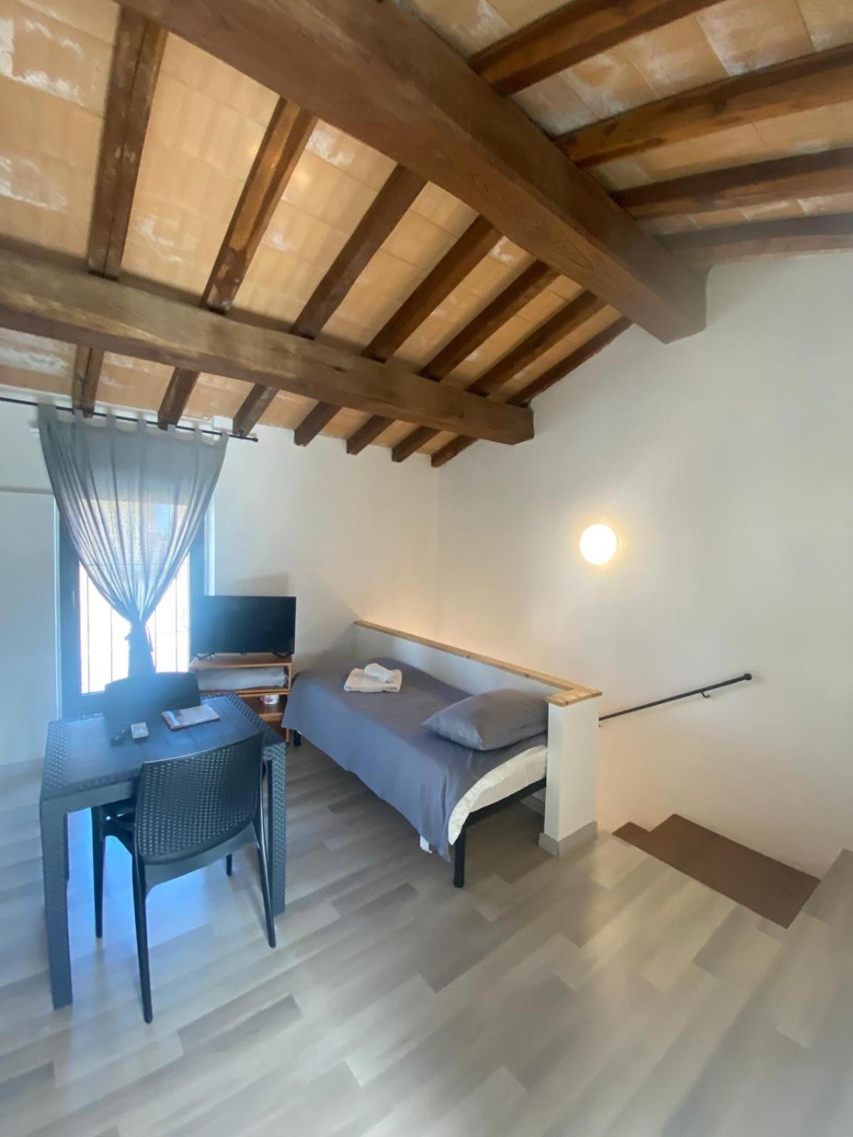 Velia'S Home Casa Vacanze B&B Castel Sant'Elia Εξωτερικό φωτογραφία
